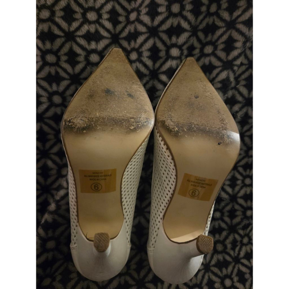 Women's Delicious White Perforated Pointed Toe Stiletto Heels Size 6 - Picture 3 of 7